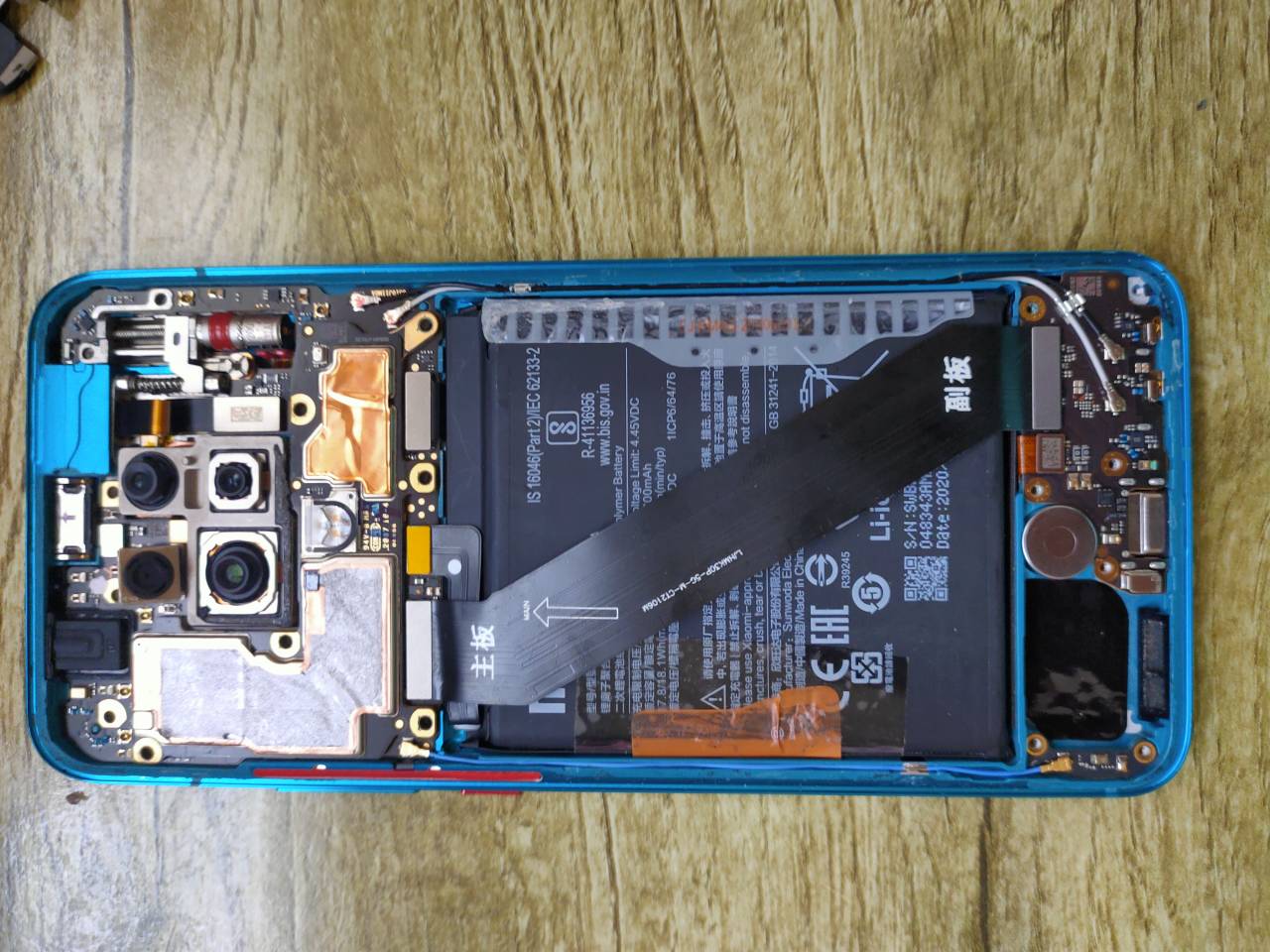 维修小米(红米)k30pro更换电池和后盖总成-上犹电脑信息网