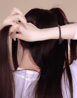 儿童发型图片 小女孩发型绑扎方法简单又可爱，儿童发型图片（几款绝美的新年公主编发）