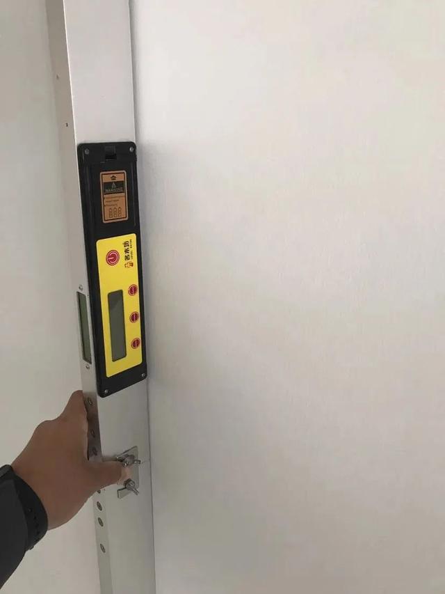 踢脚线尺寸，踢脚线怎么量（你们家因为踢脚线翻车）