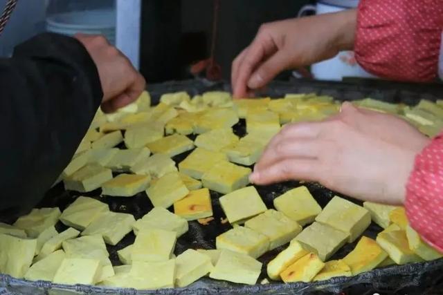 芋饺的做法比例，做芋饺的比例窍门（想赖在这个“小吃内卷地”吃到撑）
