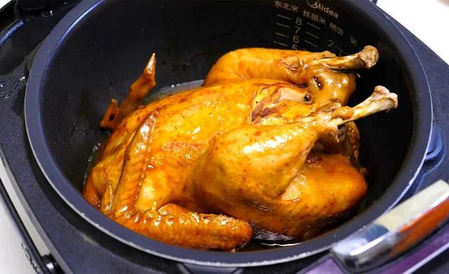 电饭锅炖鸡汤的做法，电饭锅炖鸡汤的家常做法（比广东卖的烤鸡还香10倍）