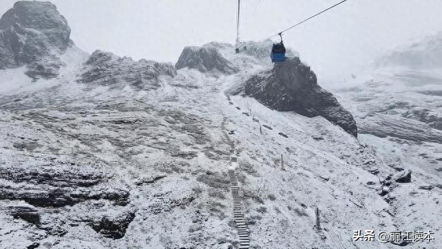 玉龙雪山十月份有雪吗，玉龙雪山现在9月有雪吗（玉龙雪山迎来今秋第一场雪）