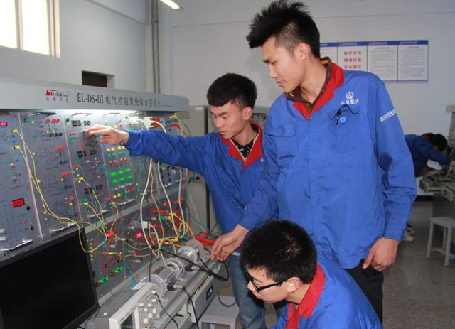职高是什么学历，职业高中属于什么学历（职高和高职看似傻傻分不清）