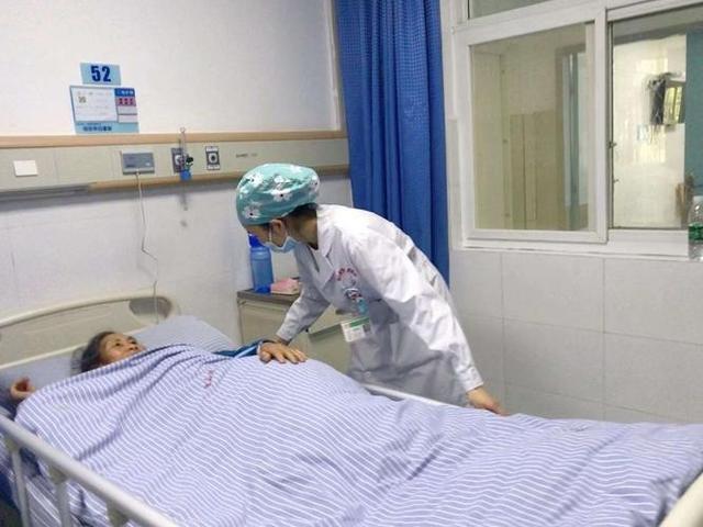 全麻手术后多久清醒，全麻手术后为什么要平躺6小时（身体会经历哪些变化）