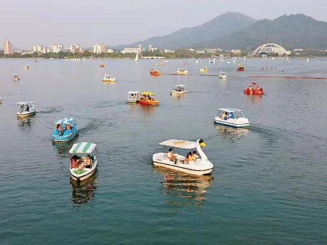 玄武湖导游词，玄武湖导游词简短（玄武湖曾消失200多年）