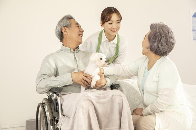 2015年9月14日，2015年9月14日黄历（工伤认定经典案例黄某与郴州市人社局劳动和社会保障行政确认案）