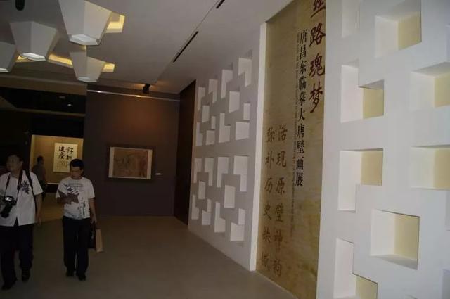 唐代墓室壁画作品，已成为国潮中顶流IP。唐代壁画临摹绘画作品收藏热