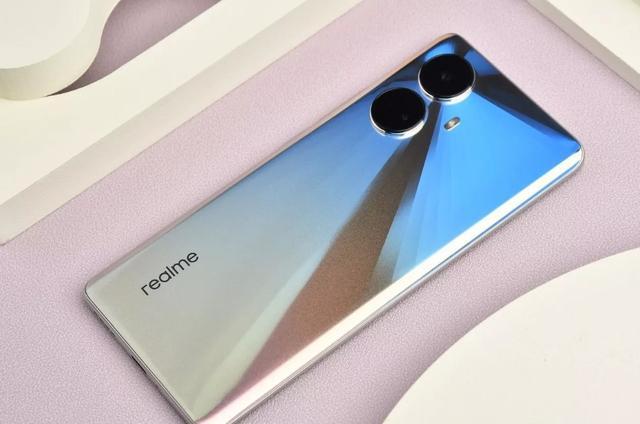 推荐一款便宜的大屏手机，大屏幕手机哪款好用（这4款“高配低价”手机）