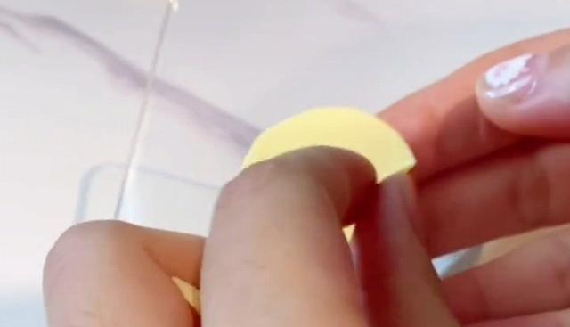 橡皮泥手工制作花朵，橡皮泥手工制作玫瑰花（粘土玫瑰花教程）