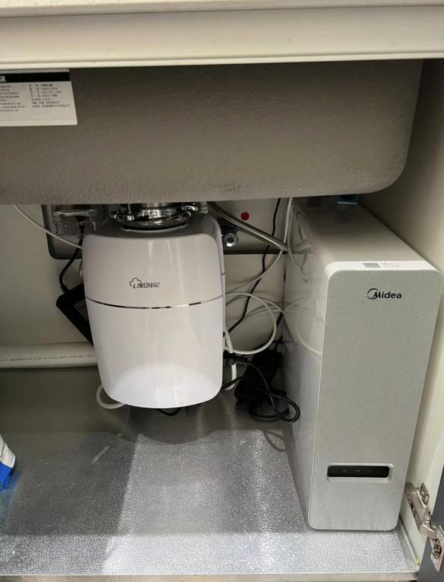 厨房电器有哪些，厨房必备的10件电器有哪些（有4种“厨房电器”正在成为家庭标配）