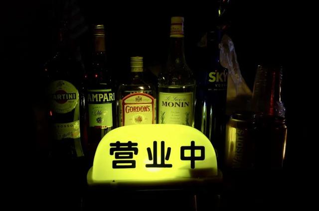 一句话霸气欢迎词，一句话欢迎词口号（三色路啊，就是不夜城）