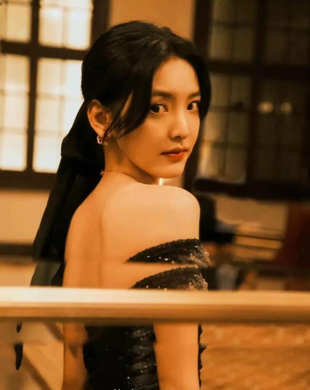 壁纸，章若楠，章若楠壁纸下载（明星壁纸<五十一>章若楠图片）