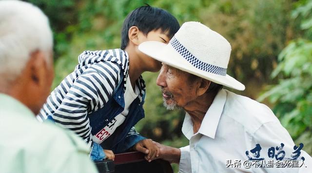 女生当演员的条件，哪种女孩适合进娱乐圈（这些没学过表演的农民）