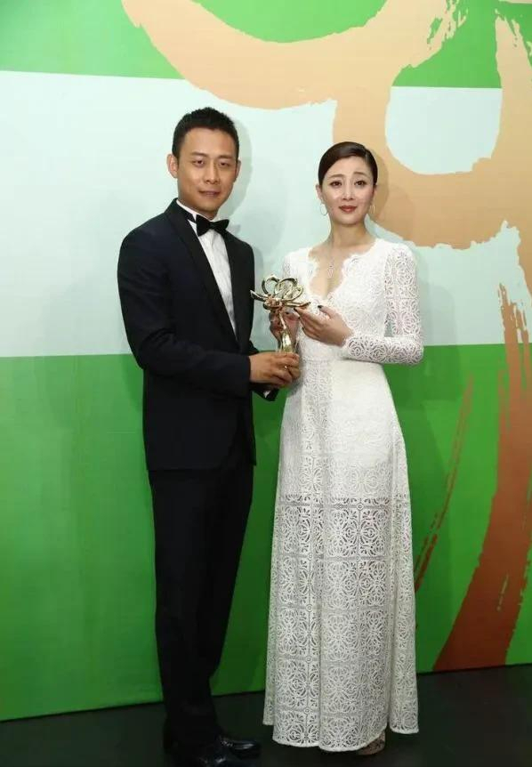 文强女明星，与富商、足坛名将均有交往（文强女明星）