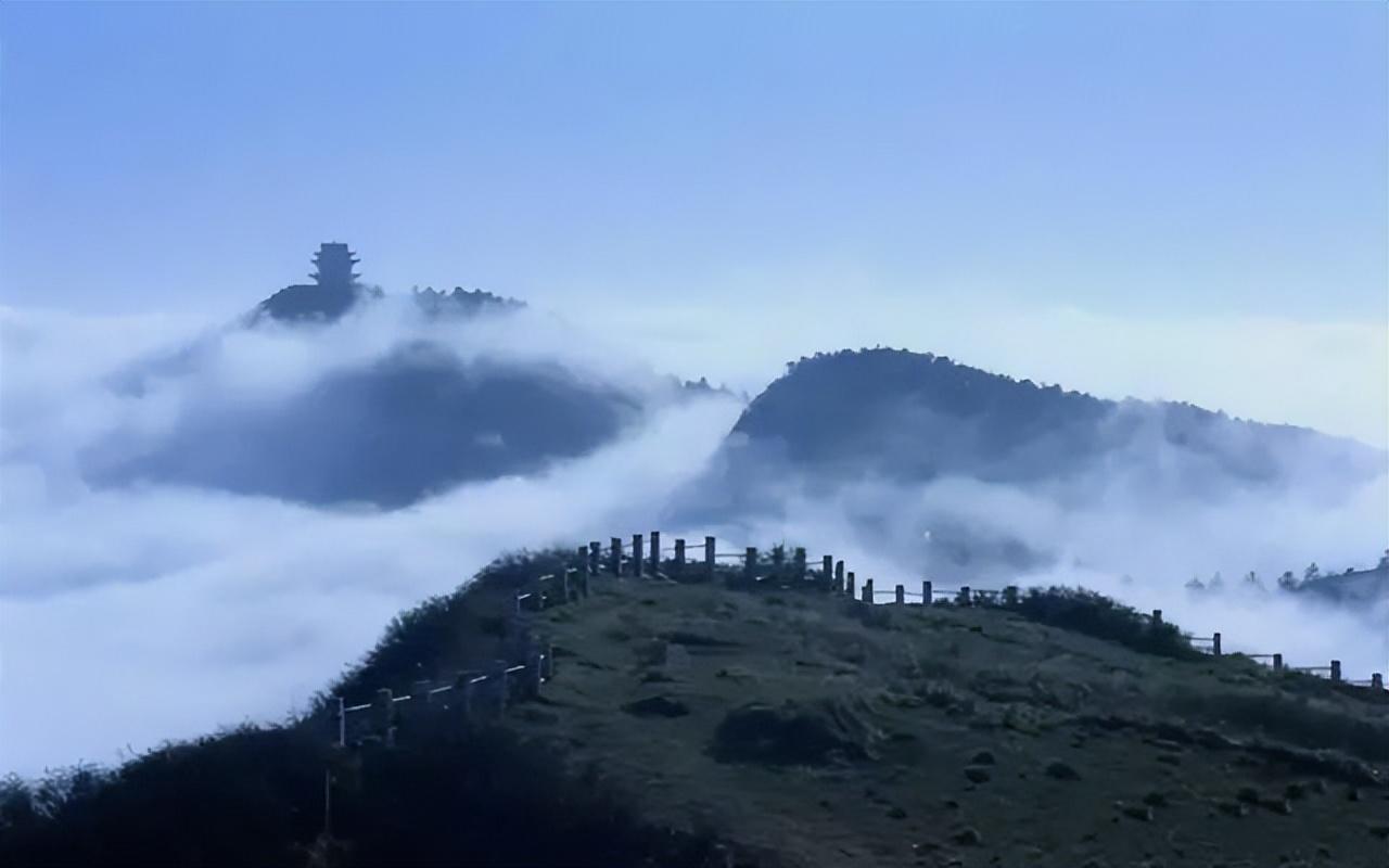 峨眉山门票多少钱一张，峨眉山门票多少钱一张2023年（峨眉山旅游3、初到峨眉）