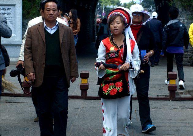 例外服饰（世界各地的传统服饰）