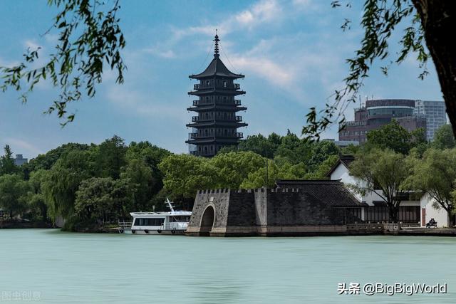 海宁中国皮革城，海宁皮革城百科介绍（还有中国最著名的皮革城）