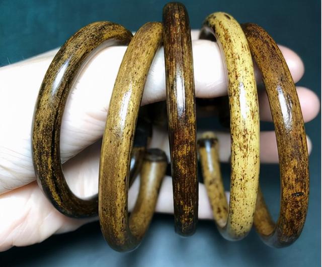 鸡血藤功效，它便是“鸡血藤”（鸡血藤的功效与作用主要治什么病）