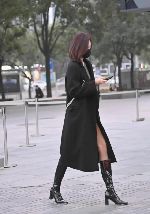 高筒靴如何搭配，高筒靴如何搭配好看（10组及膝高筒靴穿搭示范）