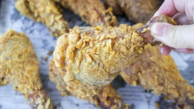 年夜饭怎么做炸货，过年吃的炸货（8道过年必备炸货）