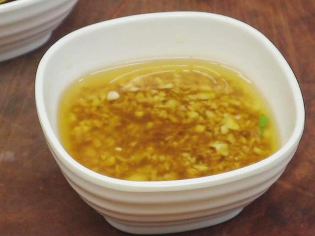 正宗猪肚鸡配方，猪肚煲鸡的做法（推荐5道简单粤菜）