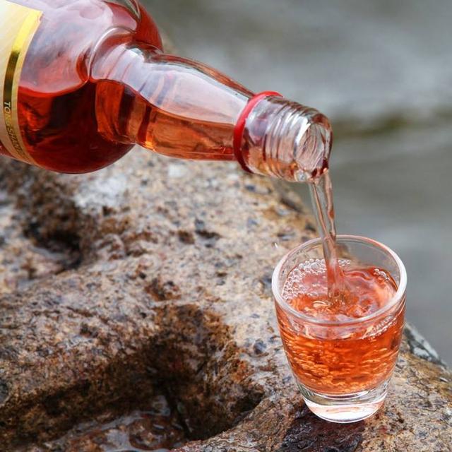 绍兴黄酒度数高吗，绍兴黄酒度数为什么那么低（就没有1款拿得出手的白酒吗）