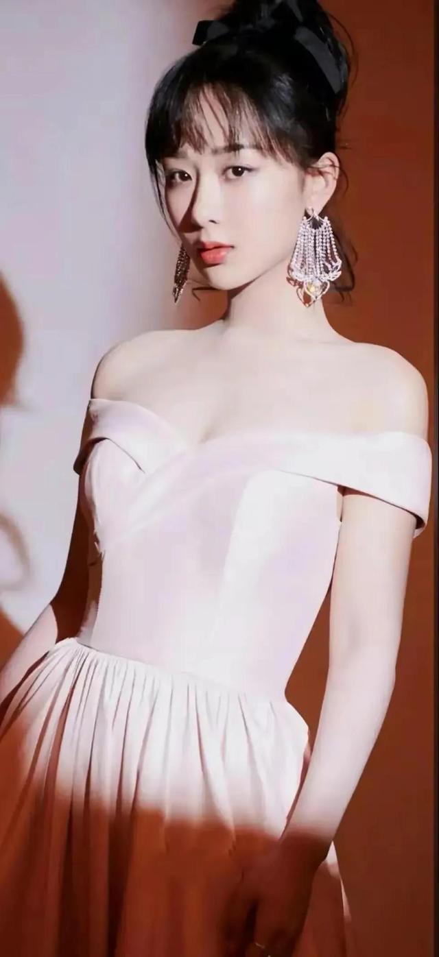 演员杨紫写真，杨紫，余生请多指教写真集分享