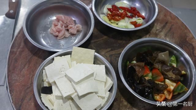 蛋黄豆腐做法介绍，蛋黄豆腐（分享5种豆腐最好吃做法）