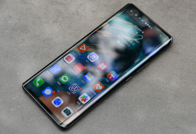 为什么不建议买曲面屏手机，为什么不建议买曲屏手机（曲面屏手机有“一堆”缺点）