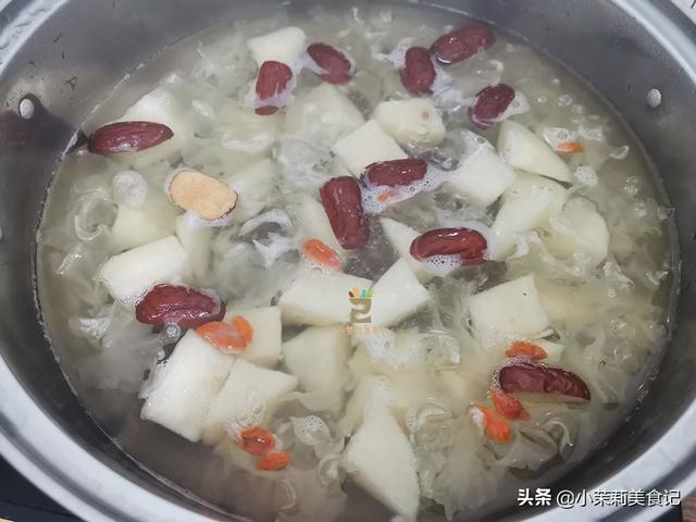 最养肝护肝的10种食物 这些食物不但护肝还很有营养，最养肝护肝的10种食物（俗话说“春养肝”）