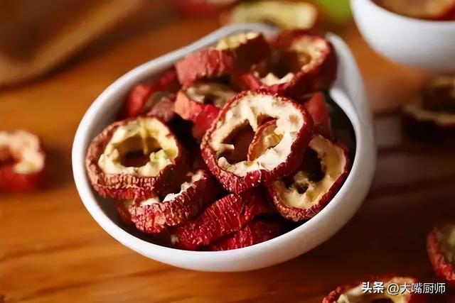 煮猪肉的方法和配料，煮猪肉用什么佐料（不管炖猪肉还是啥肉）