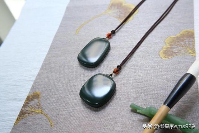 和田玉什么颜色最好，翡翠的价格一般在多少（和田玉选什么颜色最好）