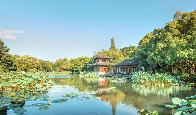 杭州西湖有哪些特色,浙江杭州西湖景區有哪些特色(最美