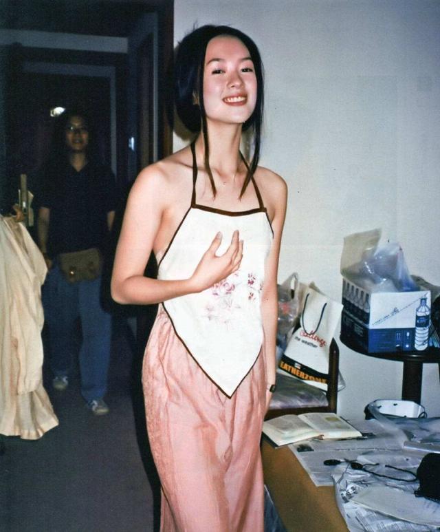 章子怡个人资料，章子怡个人资料及简历（43岁章子怡成戛纳电影节评委）