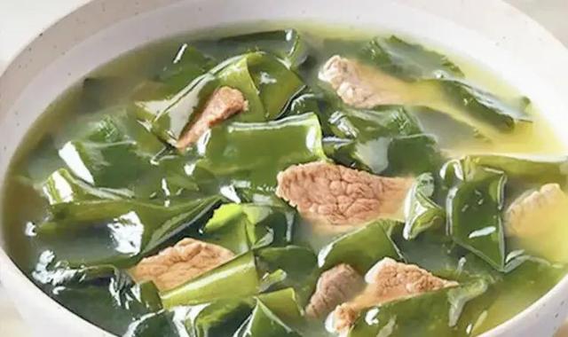 海带花生排骨可以一起煲汤吗，排骨花生海带可以一起熬汤吗（这5种蔬菜最滋补）