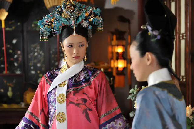 唐艺昕甄嬛传演的谁，唐艺昕在甄嬛传里演什么角色呢（“蛇蝎女孩”异军突起）