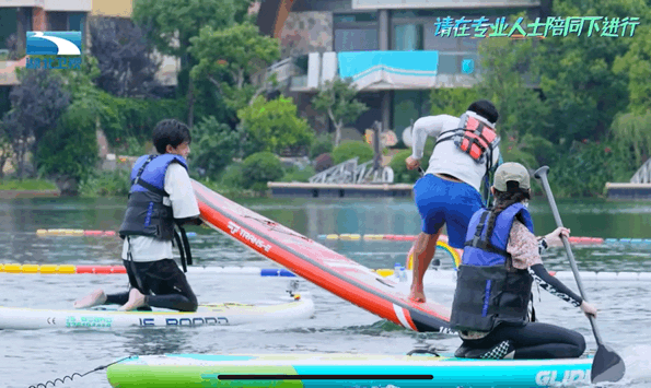 高端逗比的情侣网名，高端逗比的情侣网名原耽（秦霄贤哈妮克孜cp感十足）