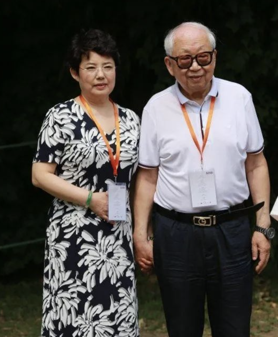 评价一个人唱歌好听(陈力) - 散下步