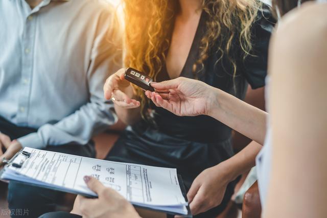 在家用电脑怎么赚钱，如何在家用电脑赚钱（学会打造个人品牌）