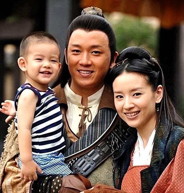 潘粤明董洁离婚原因，董洁为什么那么恨潘粤明（她为什么会和潘粤明离婚）