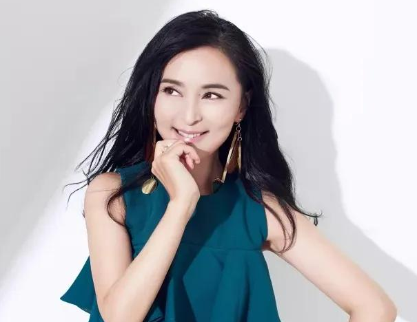 何音：为了儿子跟黄志忠离婚，为了儿子又嫁小丈夫