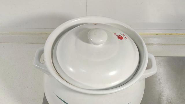 煲母鸡汤的方法，煲母鸡汤的方法与步骤（牢记“3放3不放”搭配）