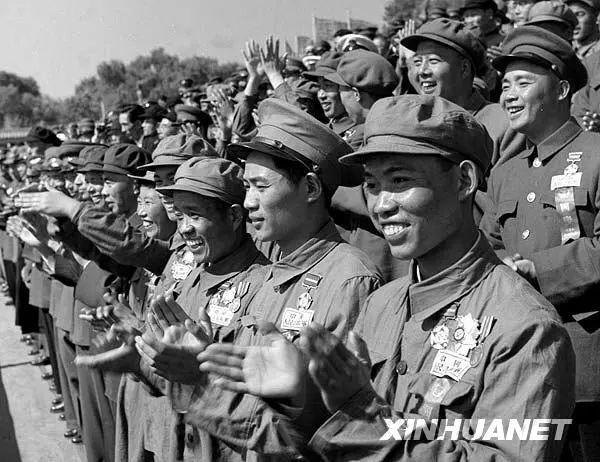 国庆60周年阅兵式，国庆60大阅兵完整版（重温15次国庆阅兵珍贵画面）