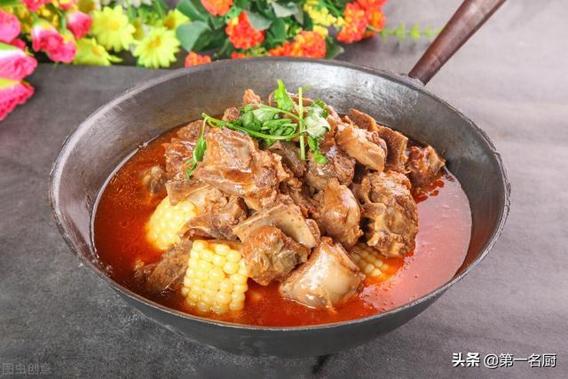 炖排骨汤的做法，清炖排骨汤的做法（放料越多越难吃）