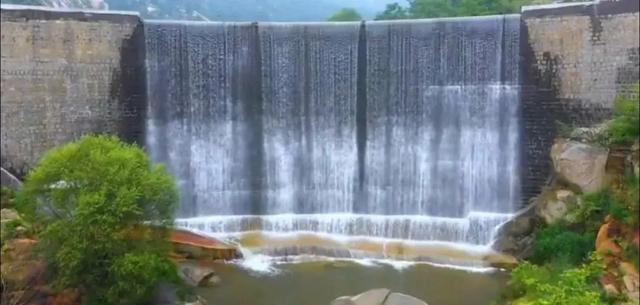 厦门景点介绍，厦门景点介绍100作文（厦门这几处山水秘境令人沉醉）