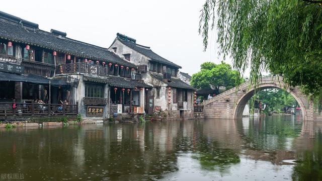 江南最地道的5个古镇，走进江南水乡的6个绝美古镇里