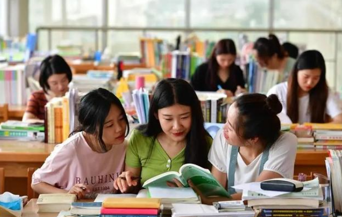 文科生学会计好吗（文科生找工作时常碰壁）