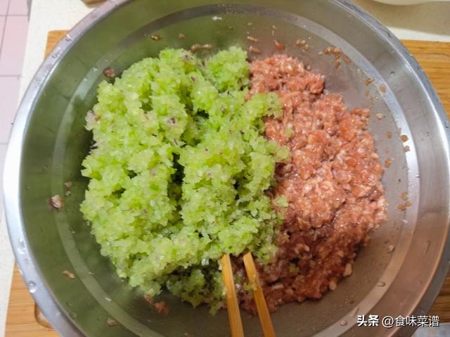 芹菜的做法大全，千张芹菜的做法大全（芹菜最好吃的4种做法）