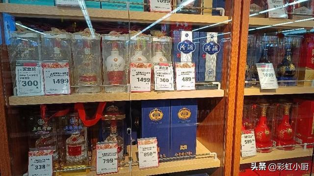 红酒开瓶后可以存放多长时间，一瓶红酒开封后可以存放多久（放10年还能喝吗）