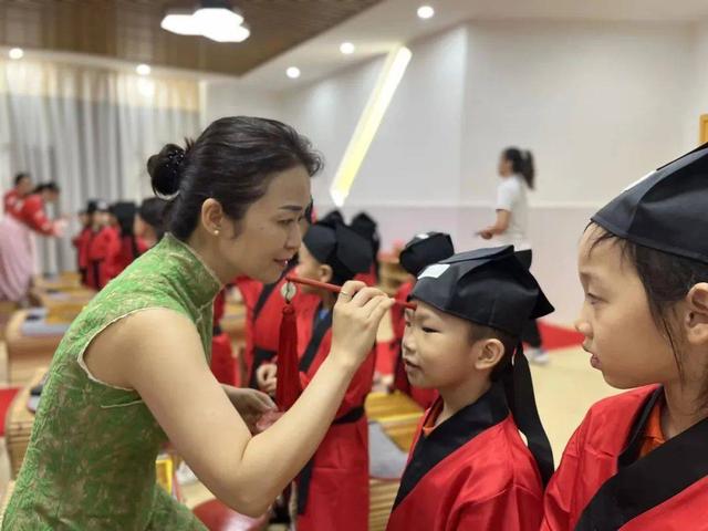 开笔礼祝愿孩子的话，开笔礼家长寄语（诺亚舟森林幼儿园大班开笔礼）